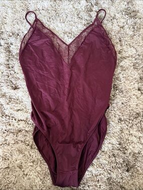 Vince Camuto Burgundy Lace-Trim Bodysuit